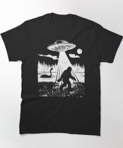 Bigfoot UFO Abduction T-shirt